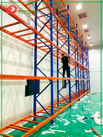 Thi công kệ Pallet